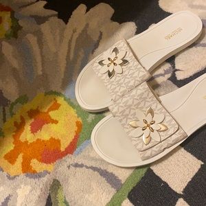 Michael kors slide sandal